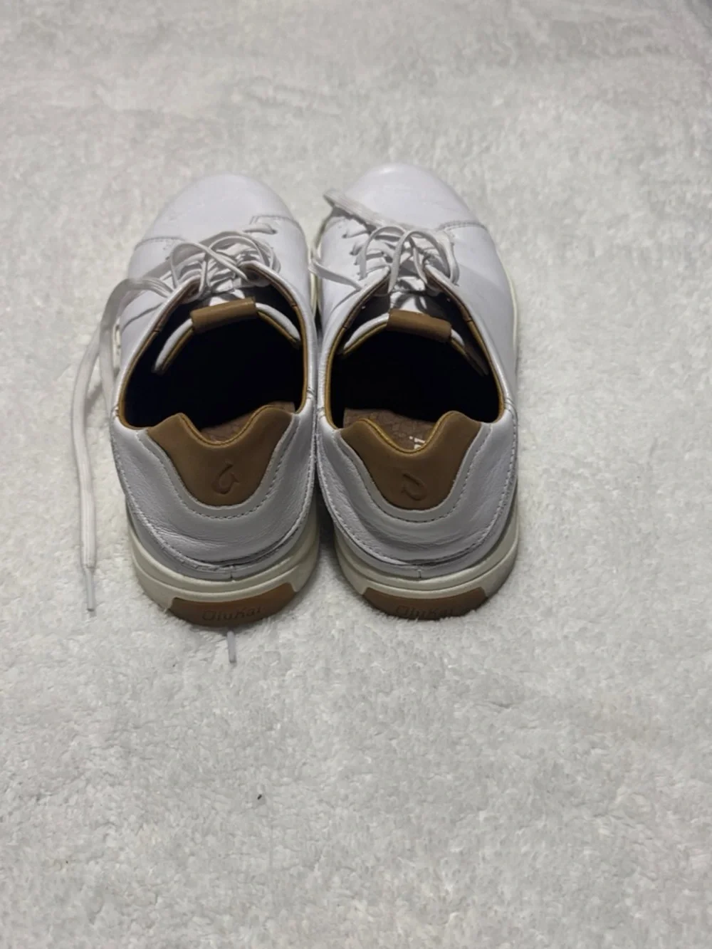 OluKai sleek low